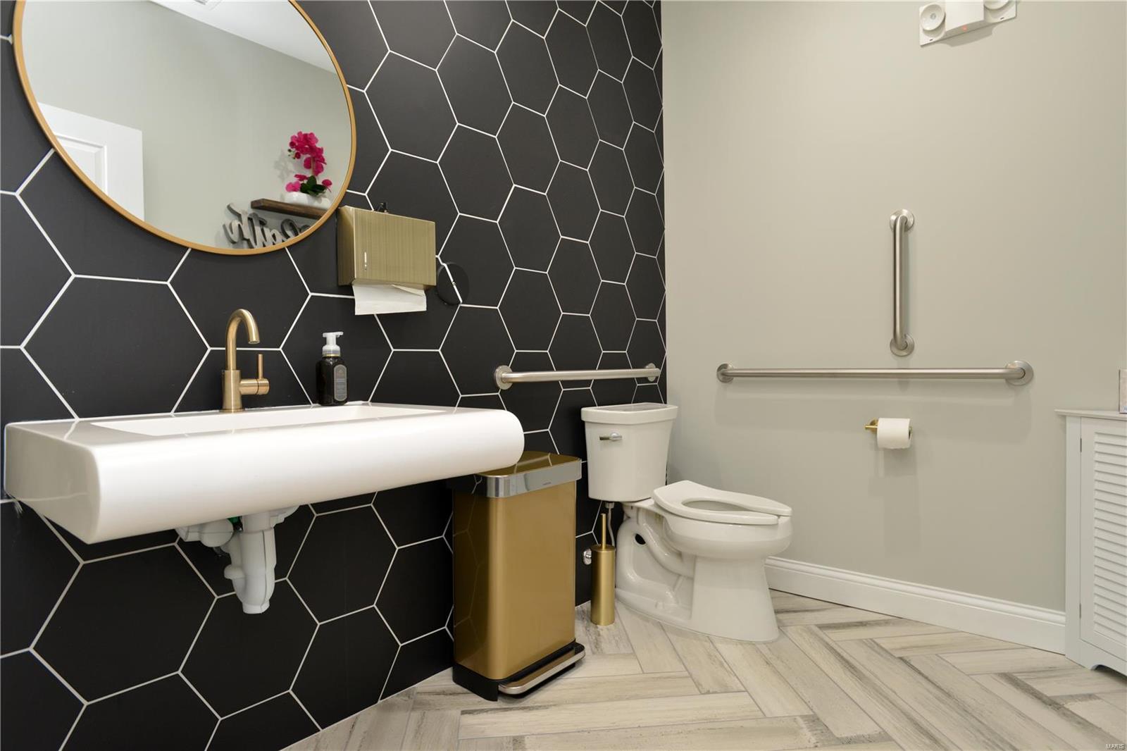 John Dennis Estate - Commercial Sale