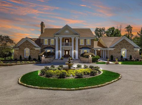 Photo of 1376 South Mason Rd Rd, Town and Country, MO 63131 (MLS # 23030657)