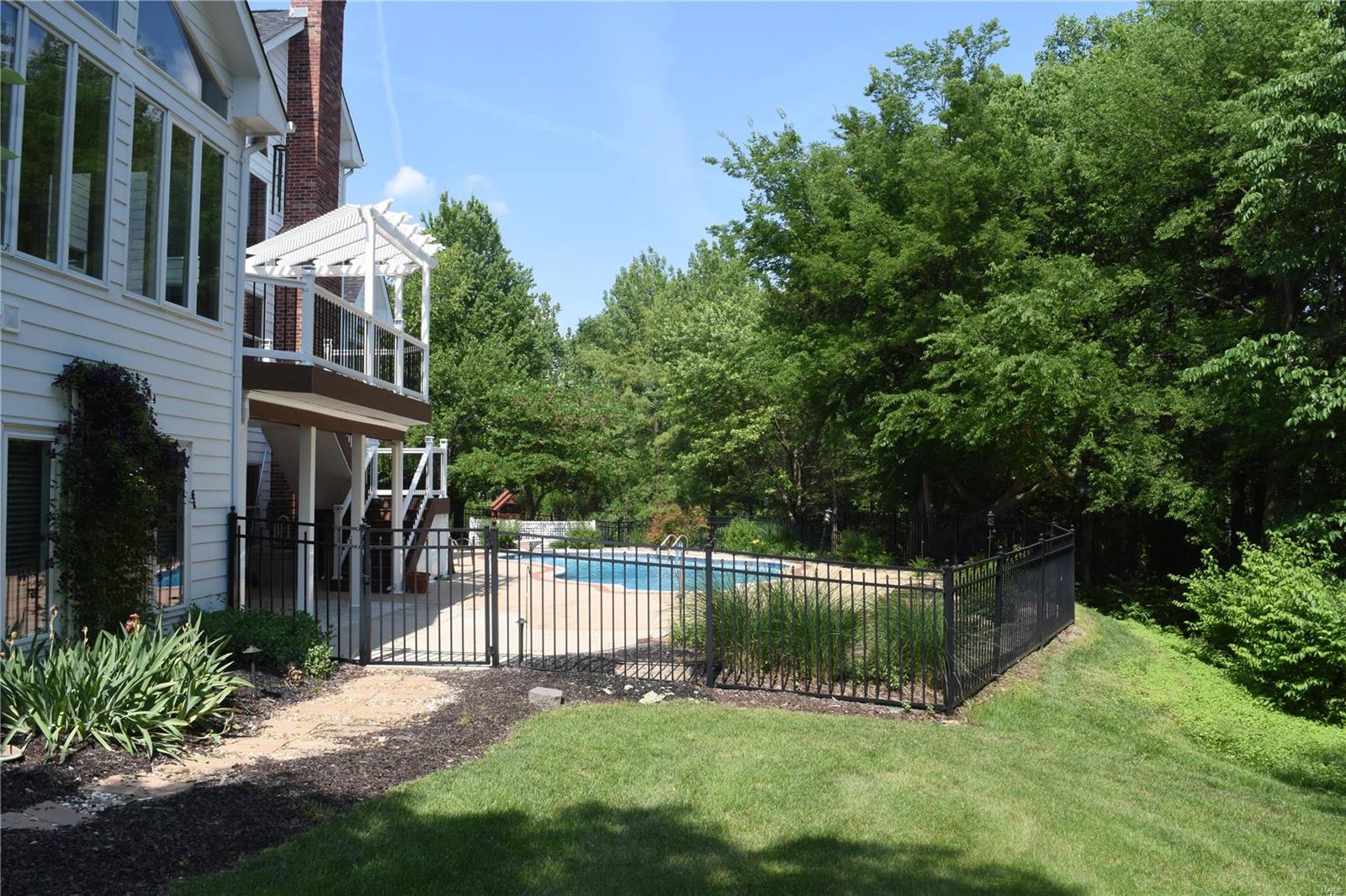 Pine Creek - Residential