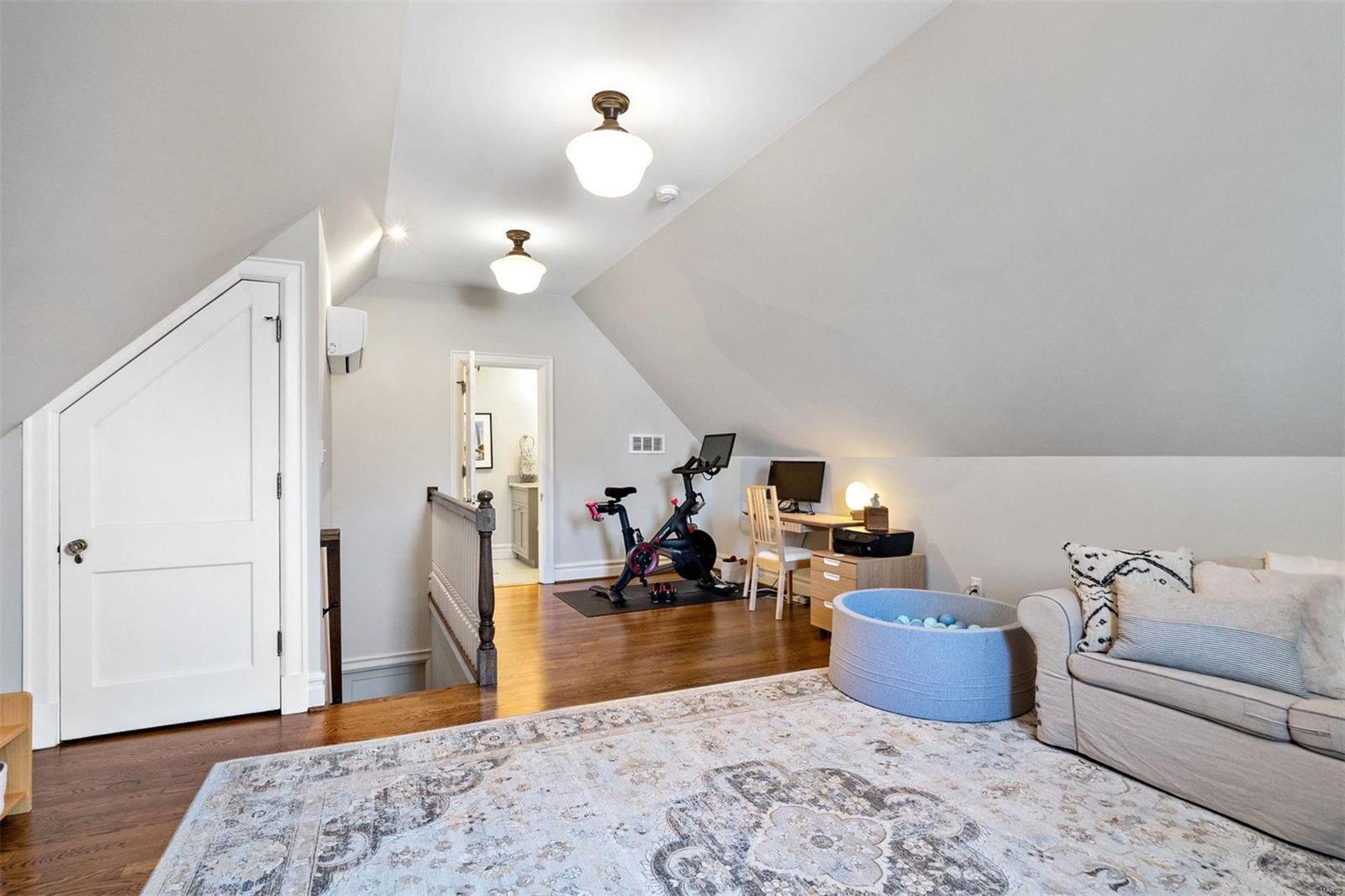 University Heights 3 - Residential