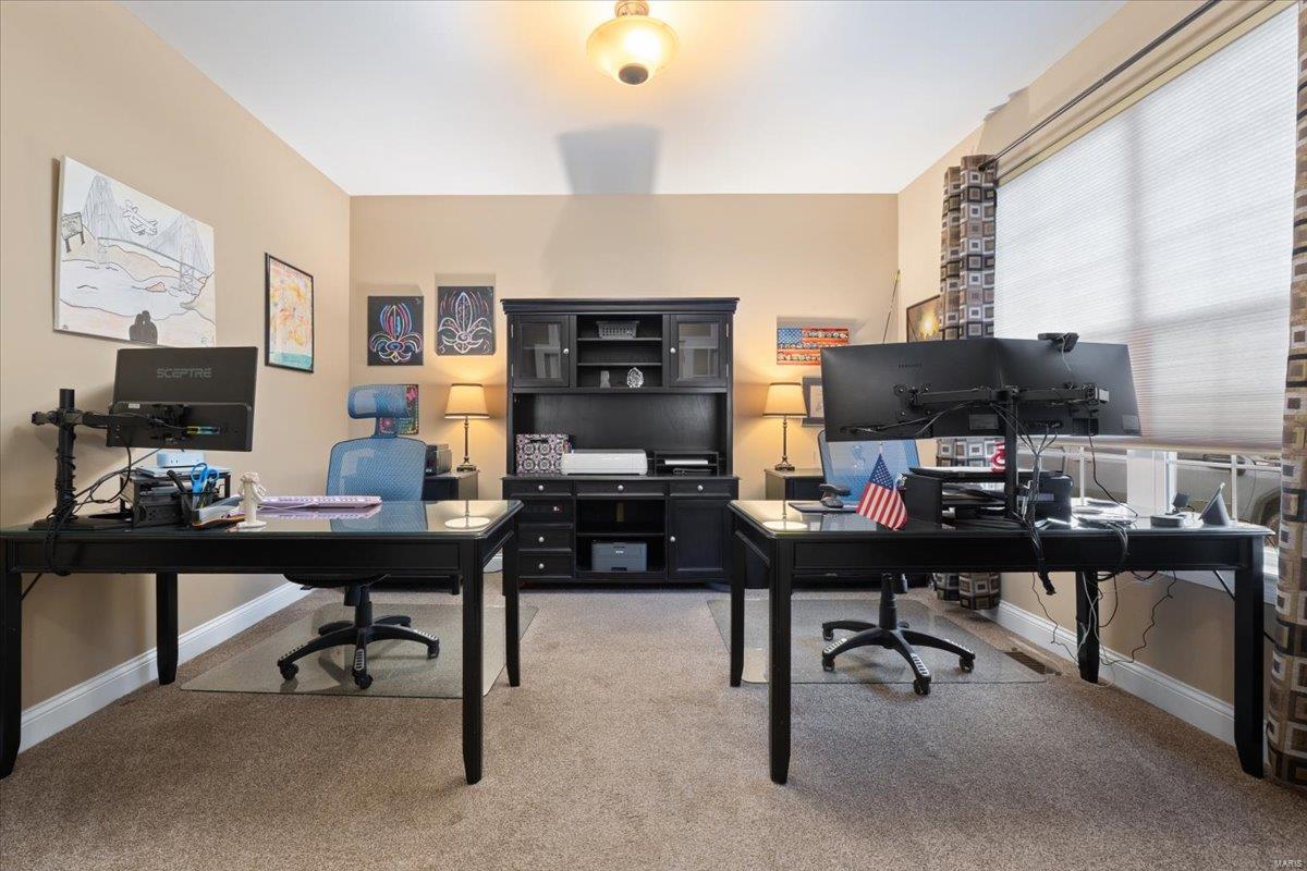 32 Hillside Manor Court