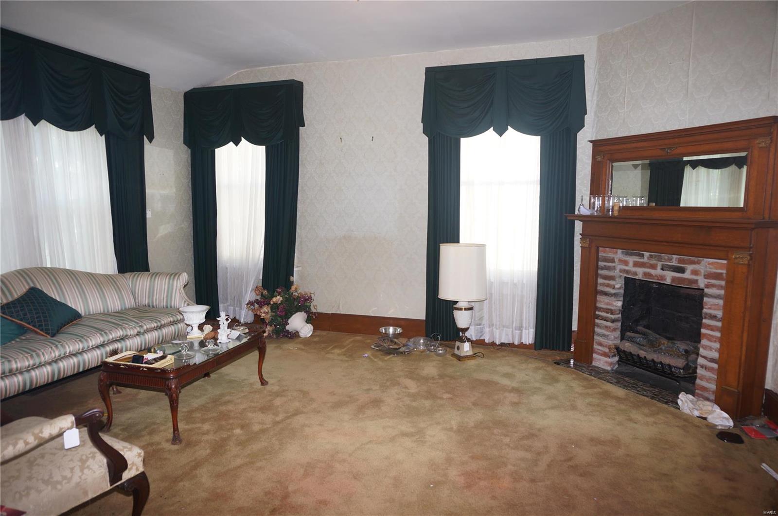 Tuxedo Park - Residential