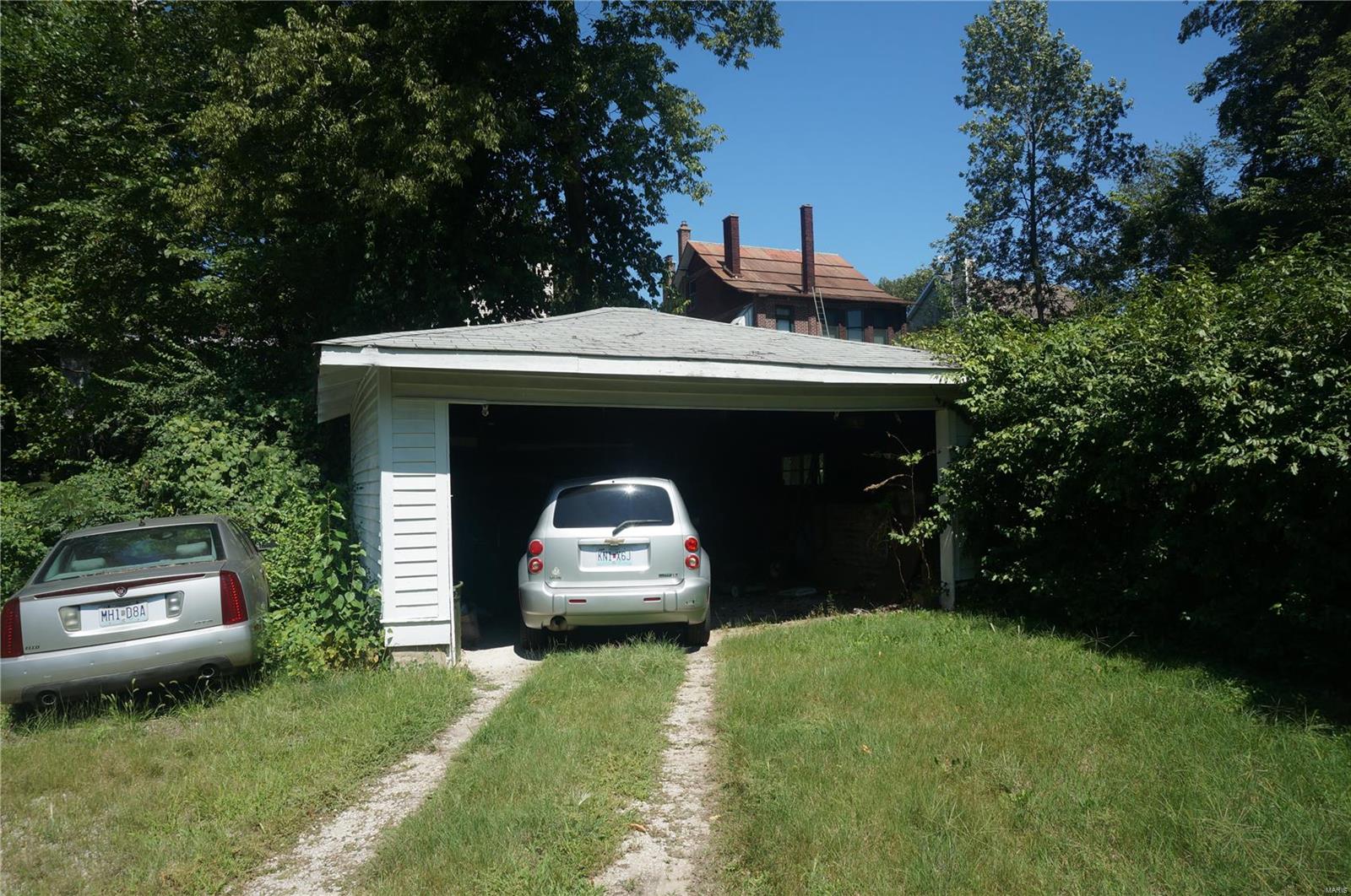 Tuxedo Park - Residential