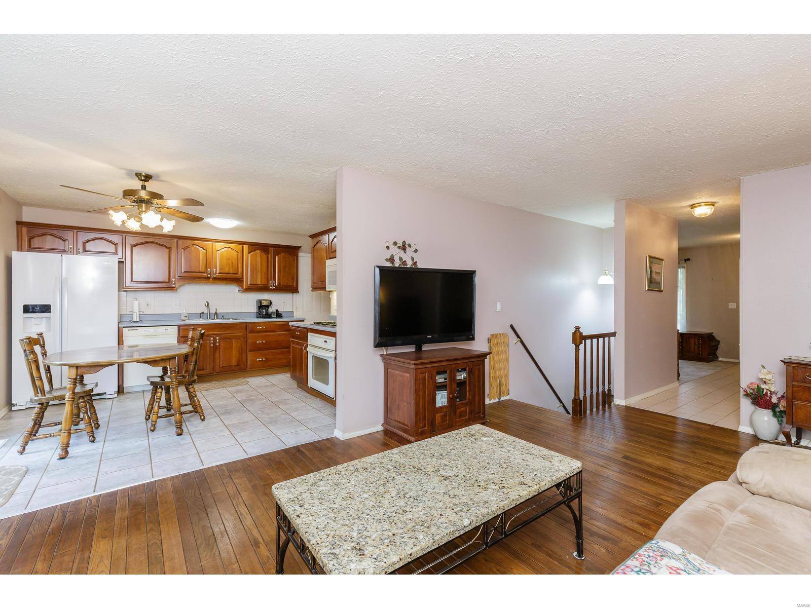 Country Lane Woods First Add - Residential