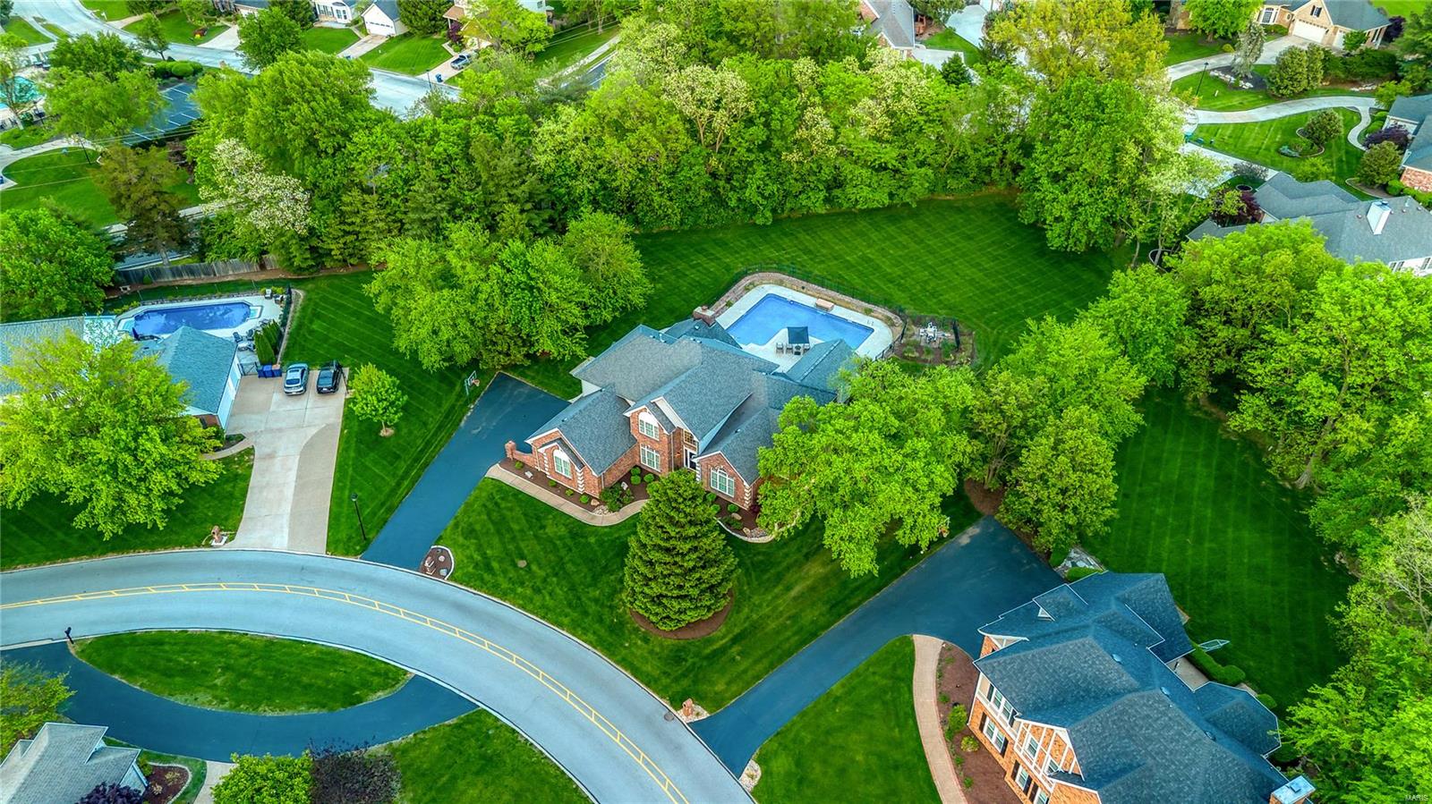 663 Clifden Drive