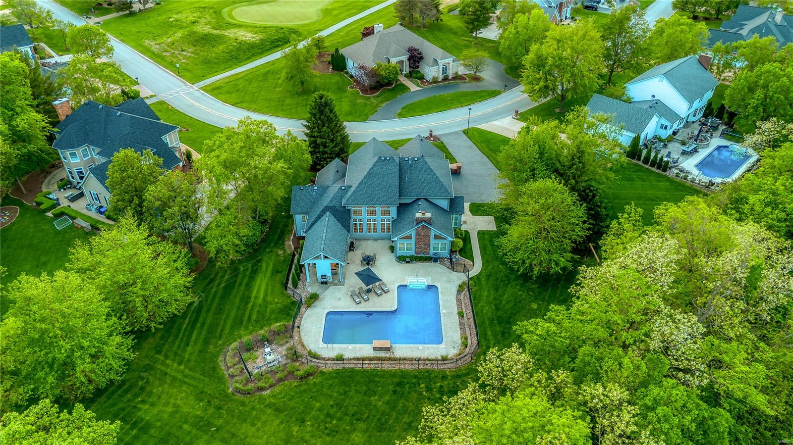 663 Clifden Drive