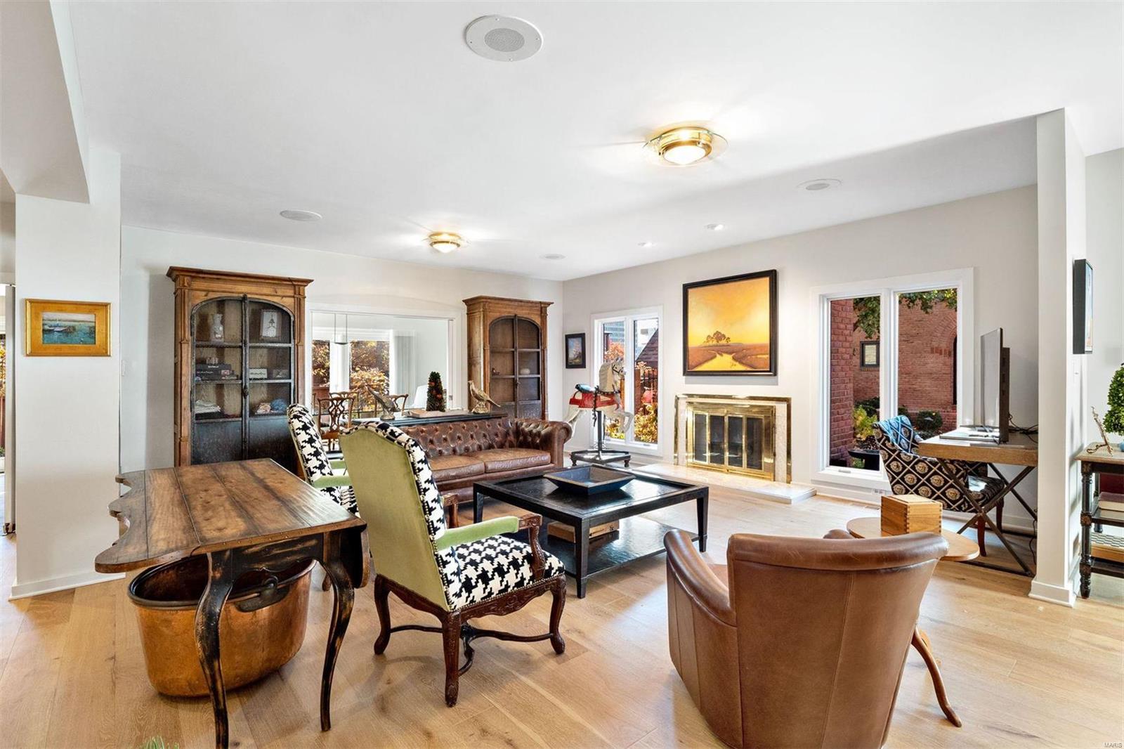 Central Pointe Condo - Residential