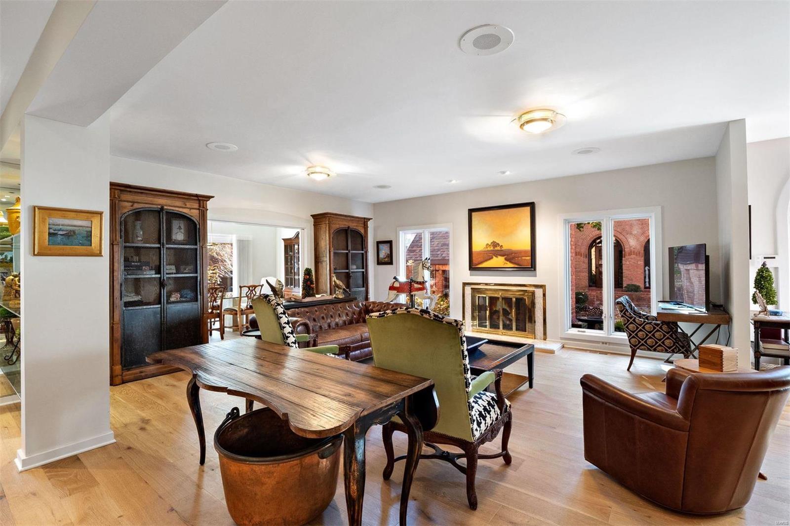 Central Pointe Condo - Residential