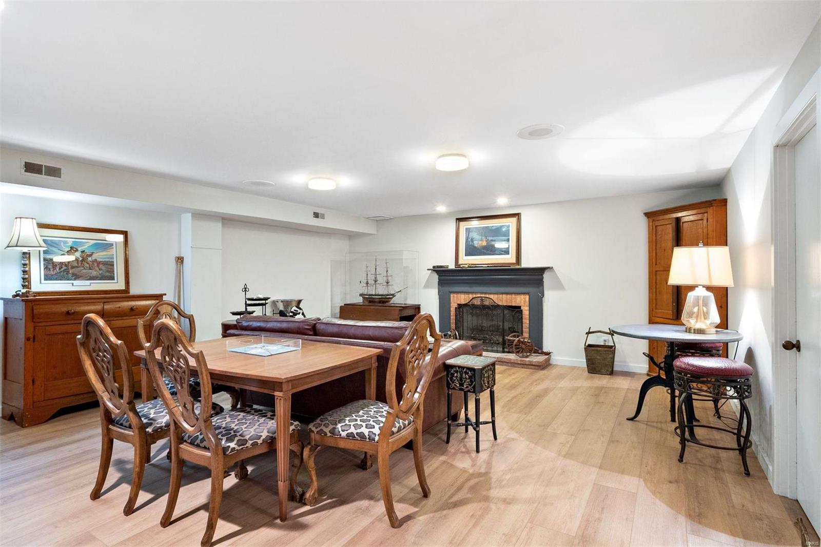 Central Pointe Condo - Residential