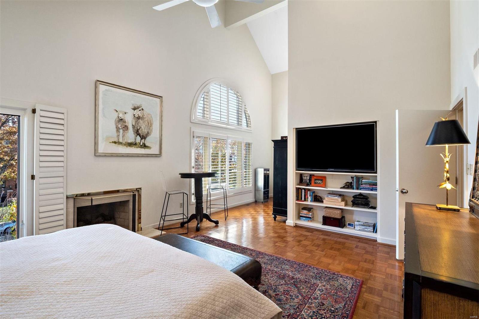 Central Pointe Condo - Residential