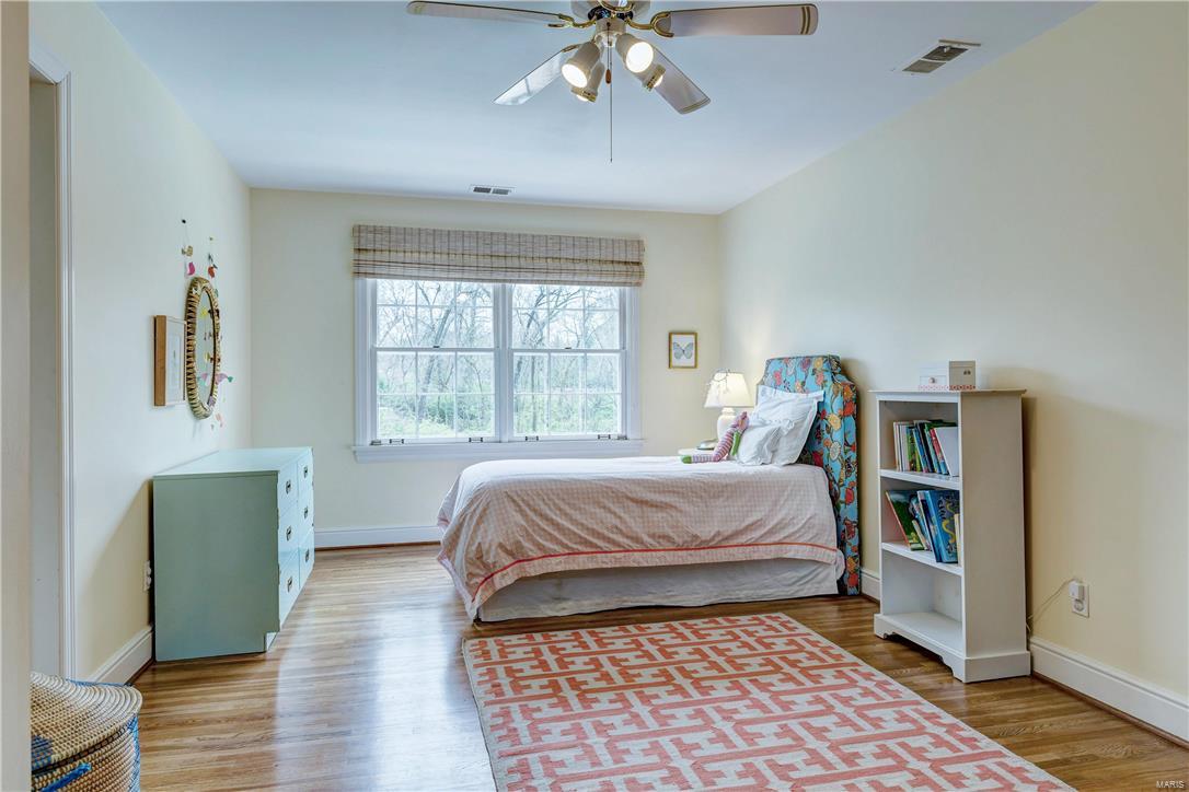 Log Cabin Estates Lts 3 Thru 7 Amd - Residential