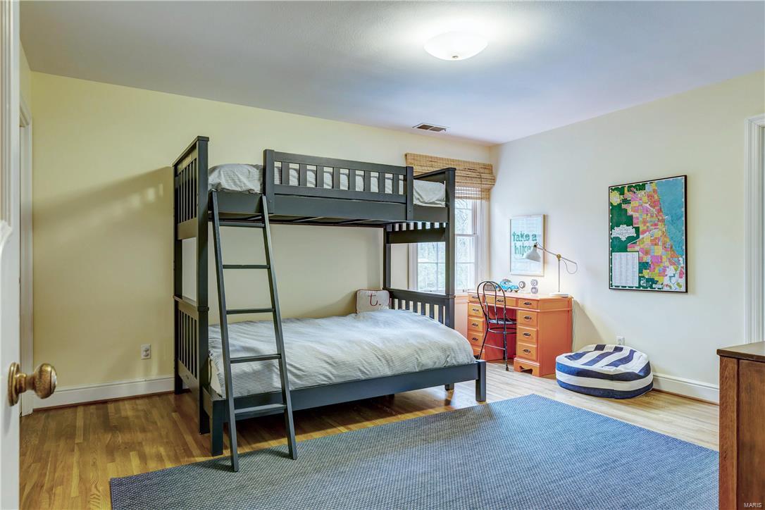 Log Cabin Estates Lts 3 Thru 7 Amd - Residential