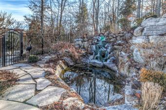 Bluffs/St. Albans - Residential