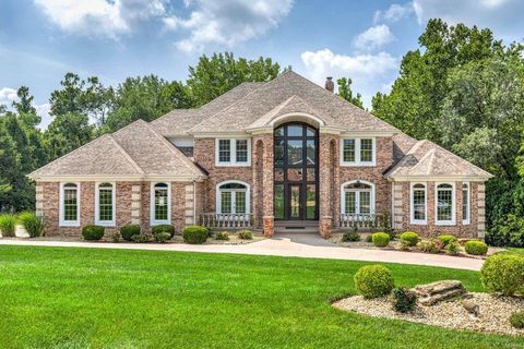 Photo of 12850 Thornhill Court, Town and Country, MO 63131 (MLS # 24010808)