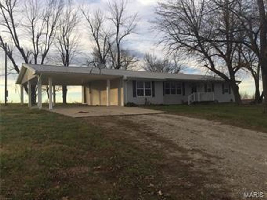 Great Deal 4 Bedroom 2 Full Bath. Just outside Richland almost 1 1/2 Acre 2 space carport Fantastic View this home is priced to sell. Will not last long Call Today!