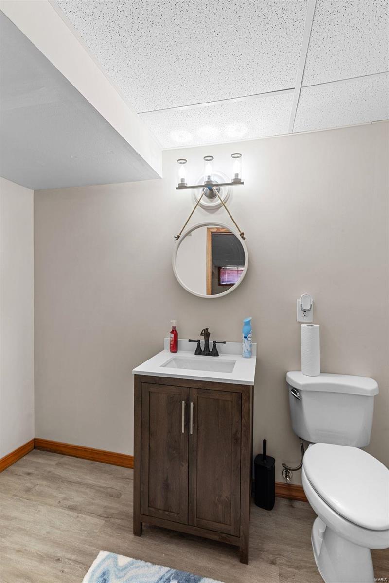 Florissant, Missouri 63033, United States, 3 Bedrooms Bedrooms, ,3 BathroomsBathrooms,Residential,Active,19231