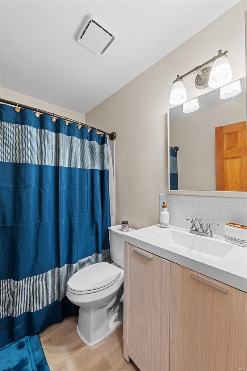 Florissant, Missouri 63033, United States, 3 Bedrooms Bedrooms, ,3 BathroomsBathrooms,Residential,Active,19231