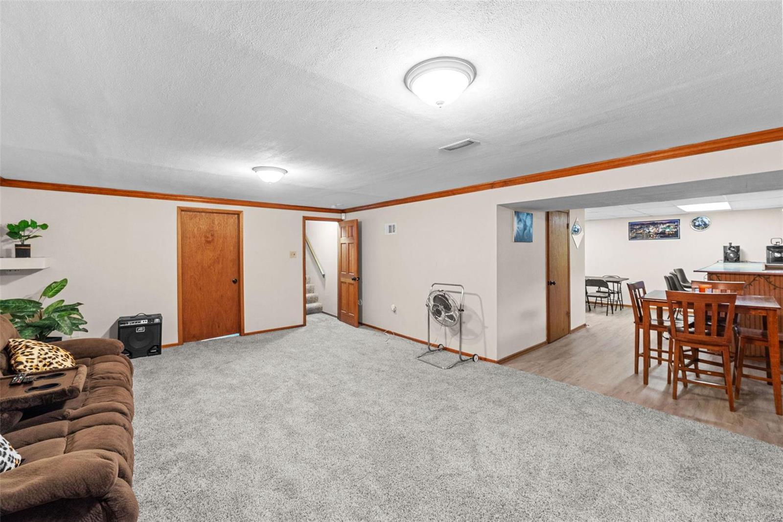 Florissant, Missouri 63033, United States, 3 Bedrooms Bedrooms, ,3 BathroomsBathrooms,Residential,Active,19231