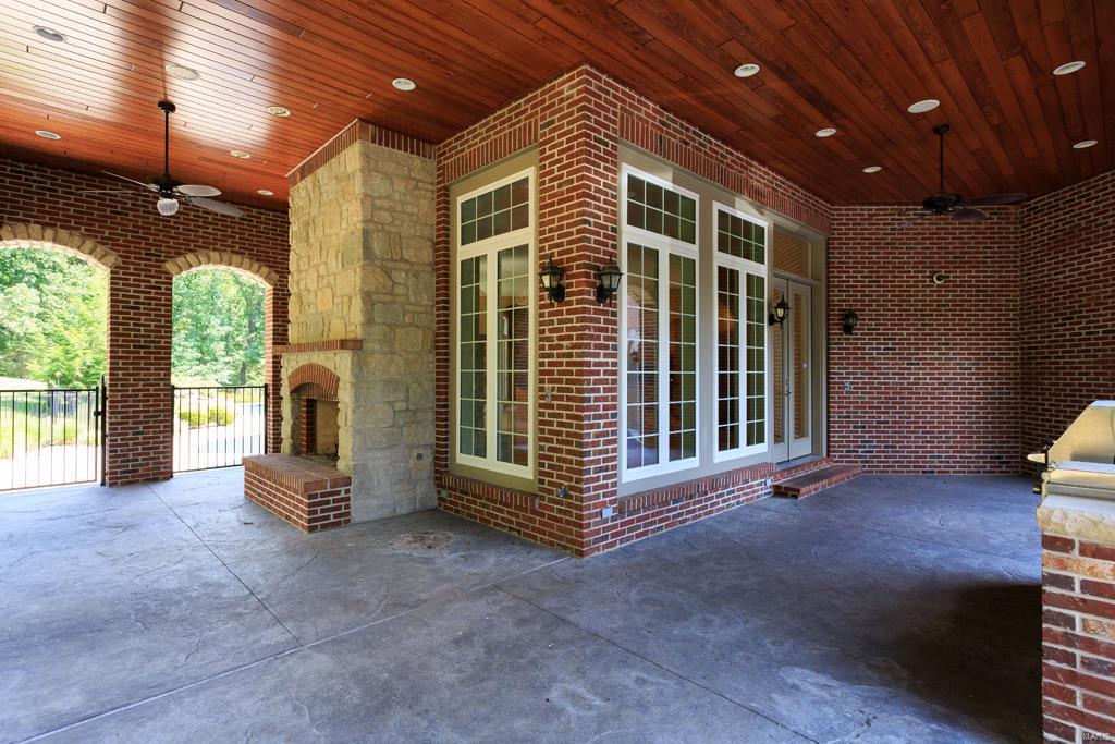 Wildhorse Spring Farm - Residential