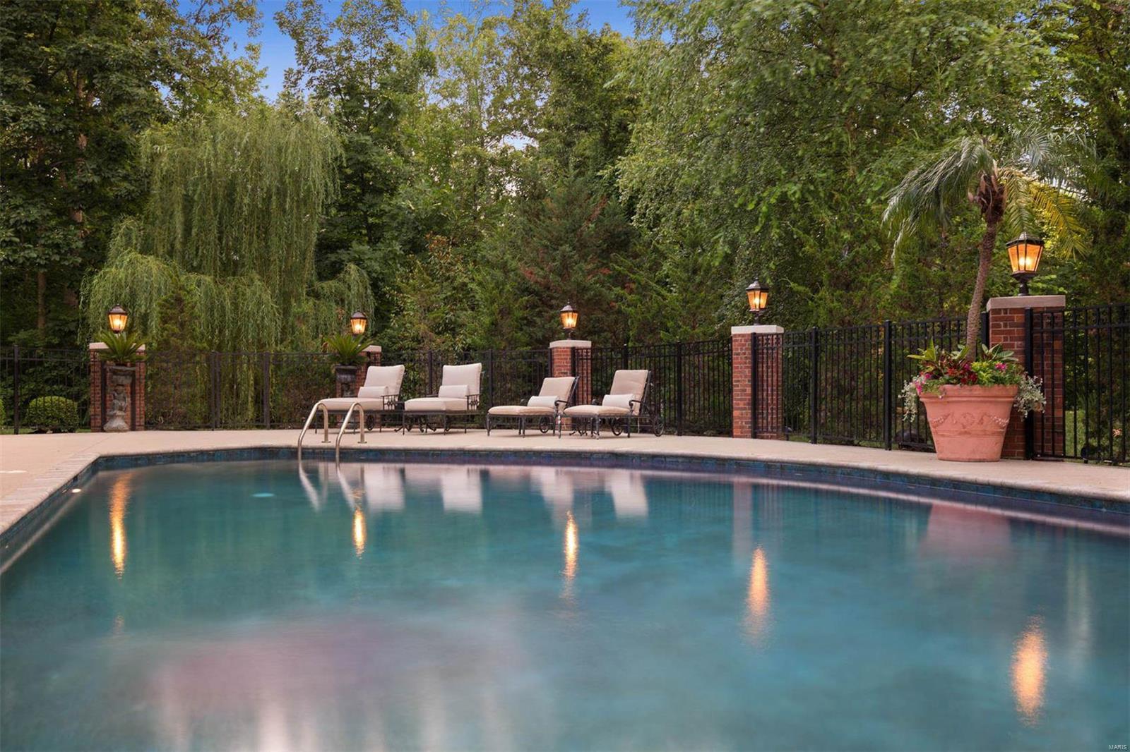 New St Louis Country Club - Residential