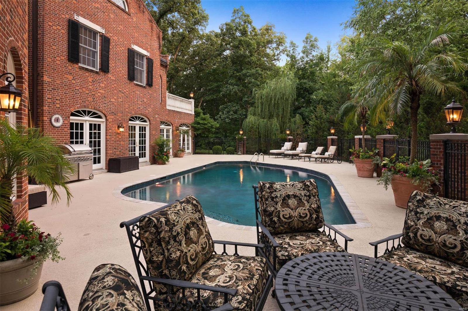 New St Louis Country Club - Residential