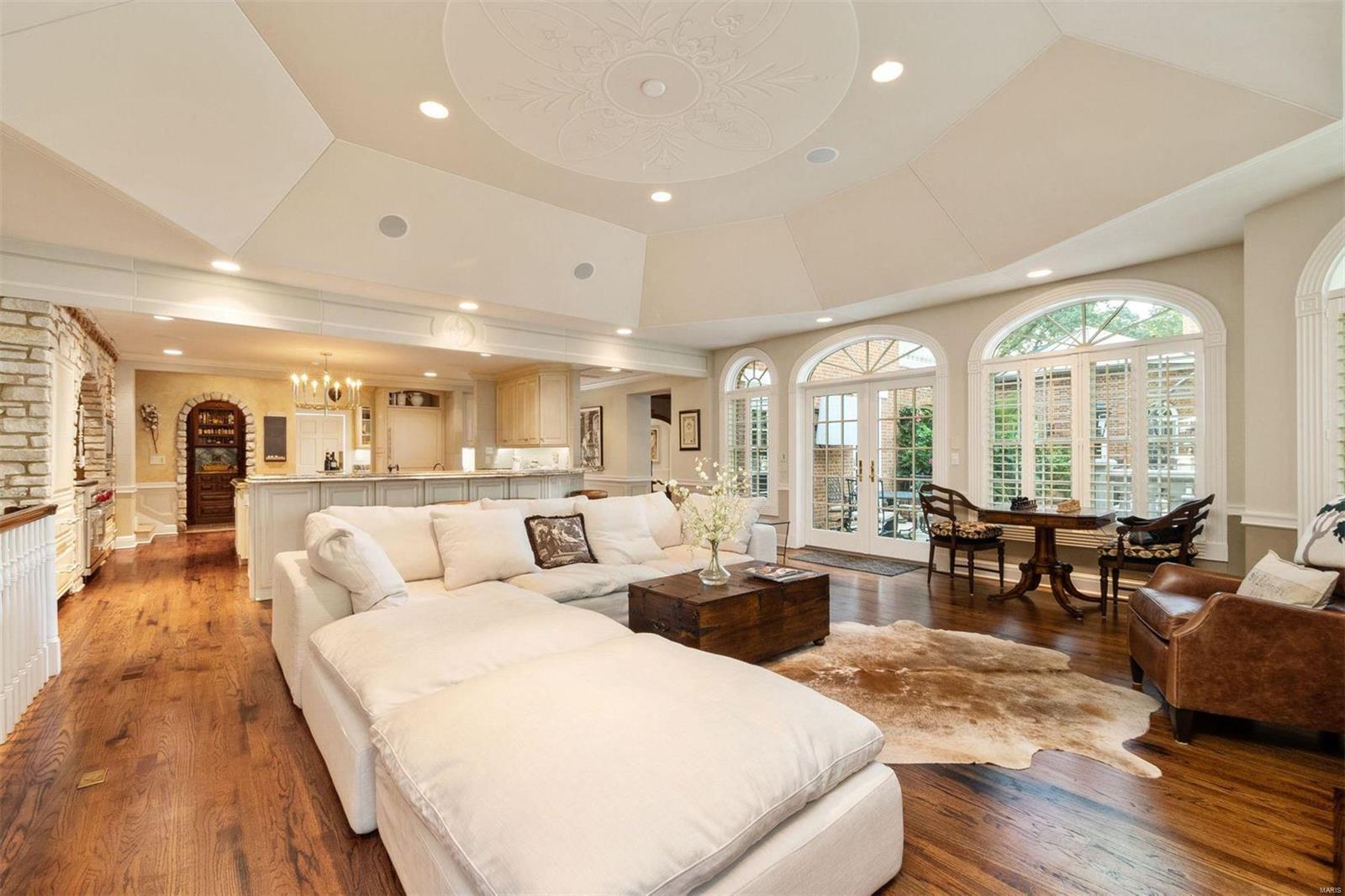 New St Louis Country Club - Residential