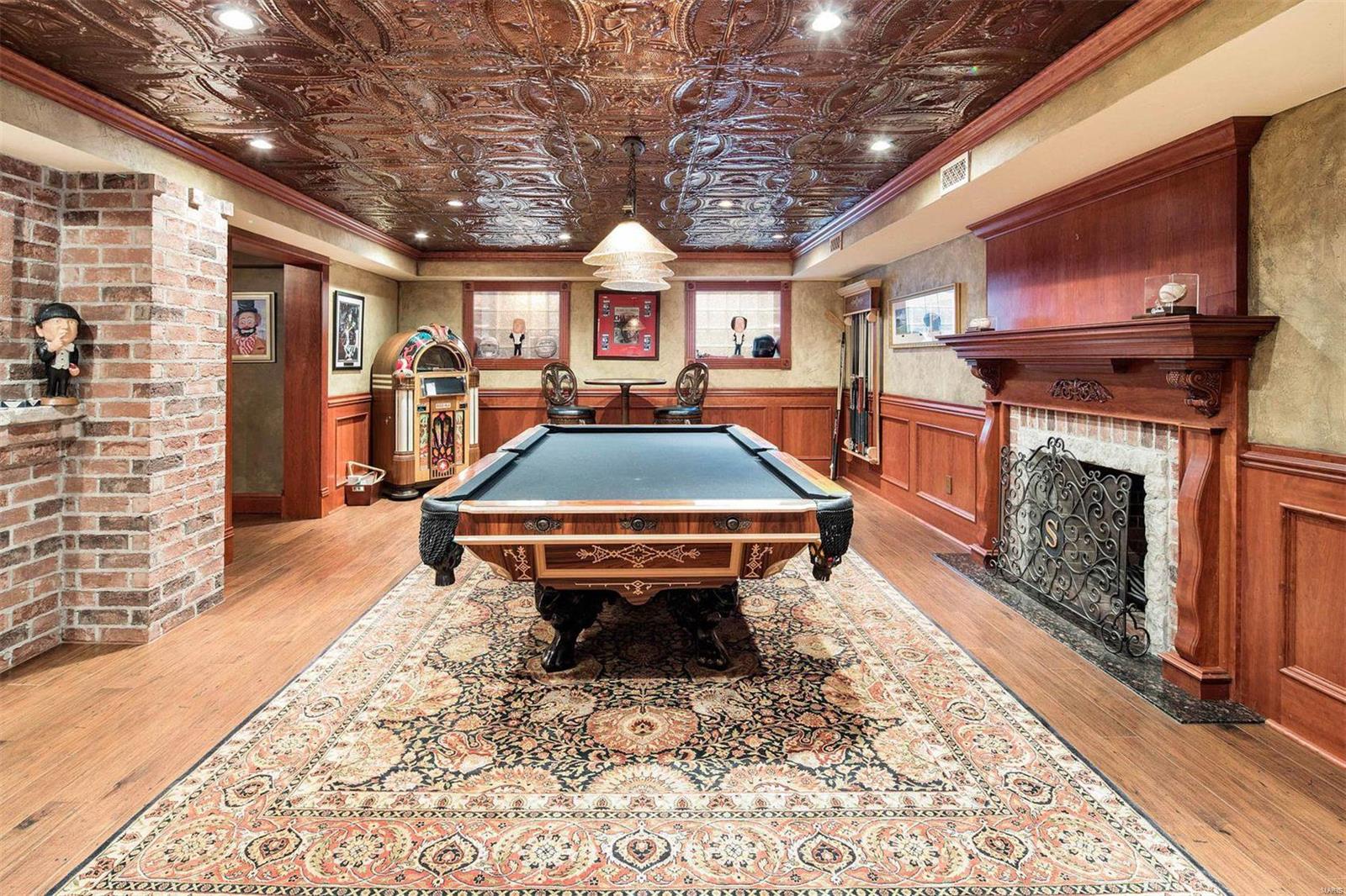 New St Louis Country Club - Residential