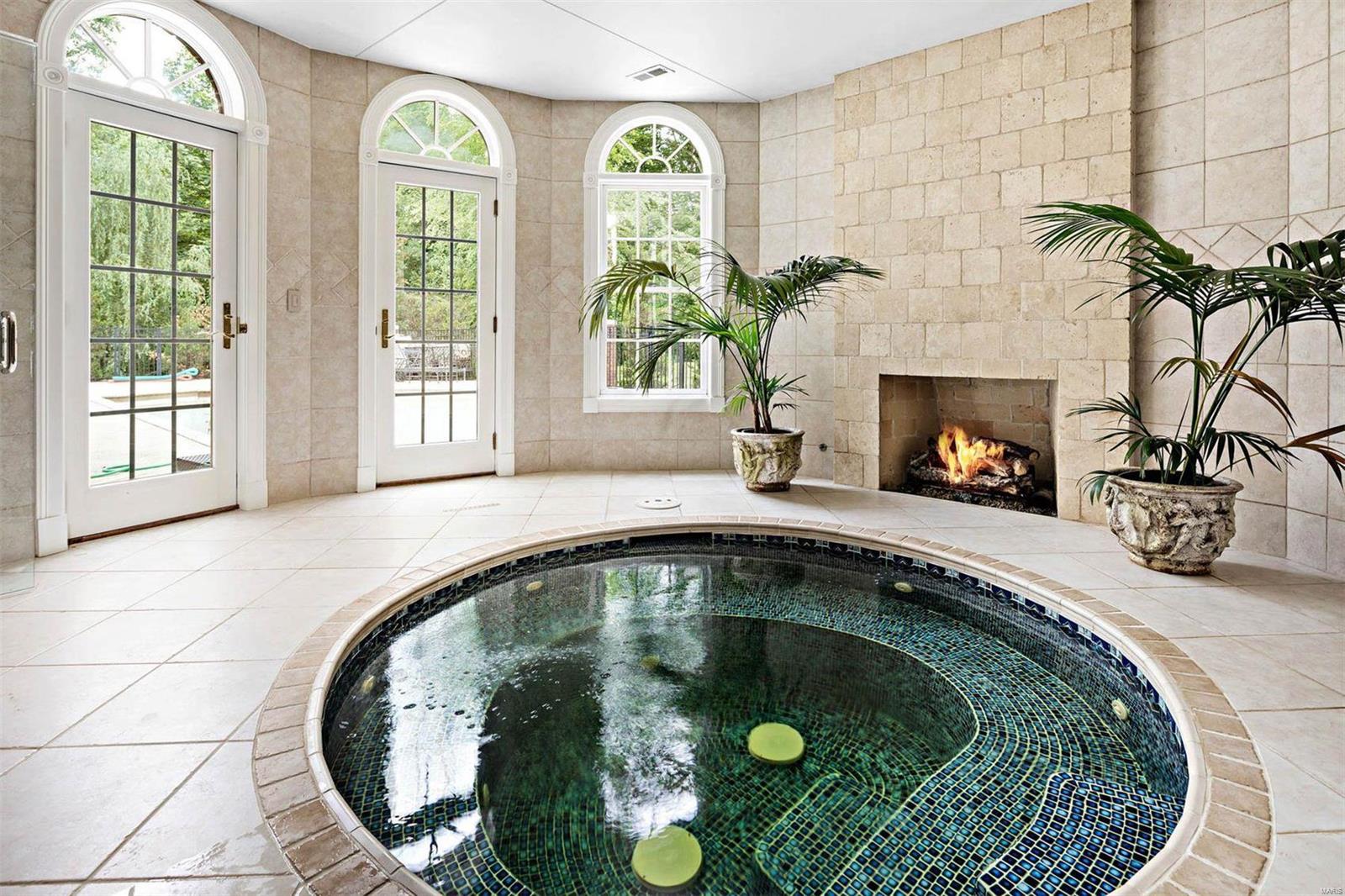 New St Louis Country Club - Residential