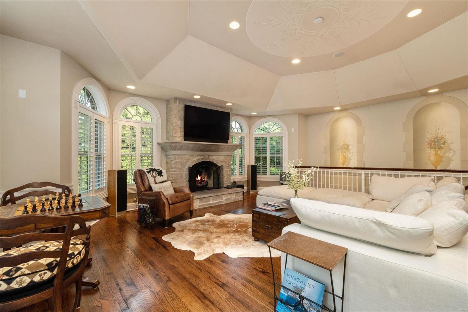 New St Louis Country Club - Residential