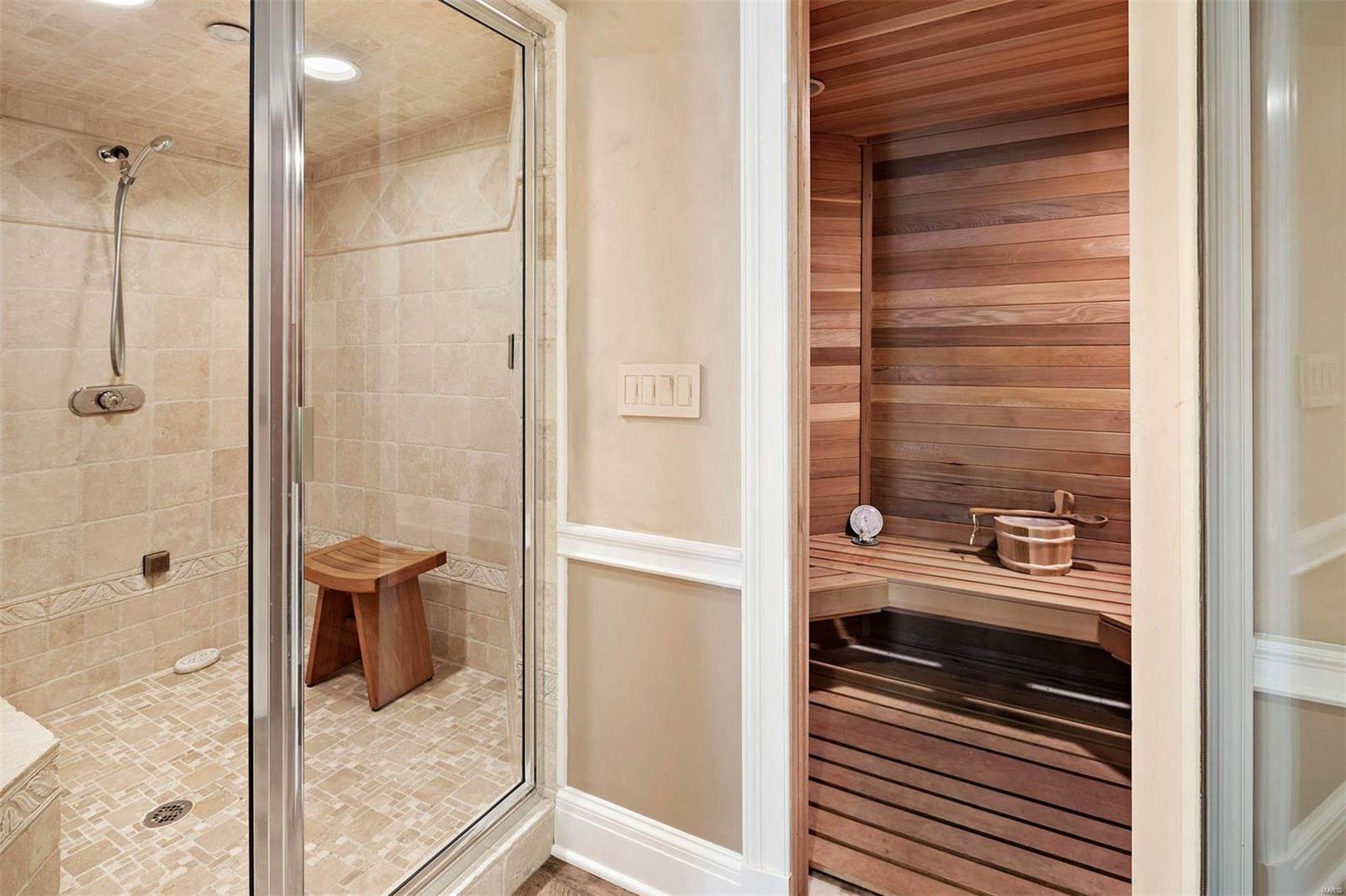 New St Louis Country Club - Residential