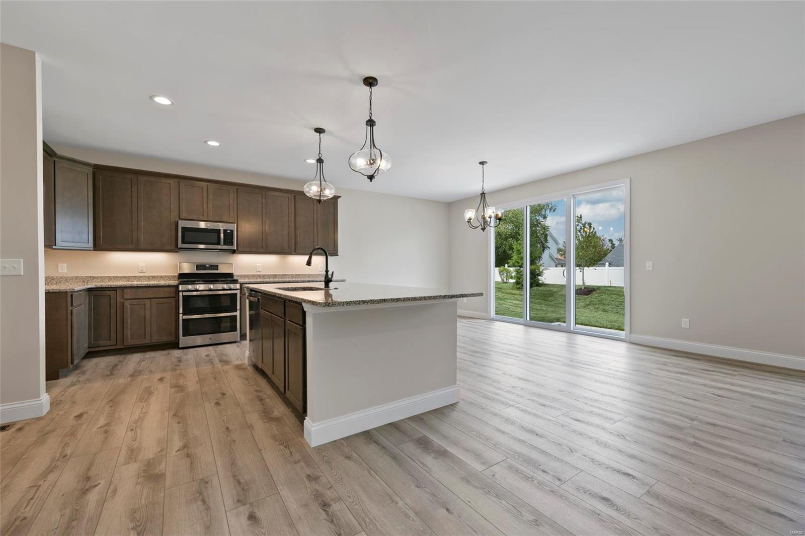 Muirfield Manor - Residential