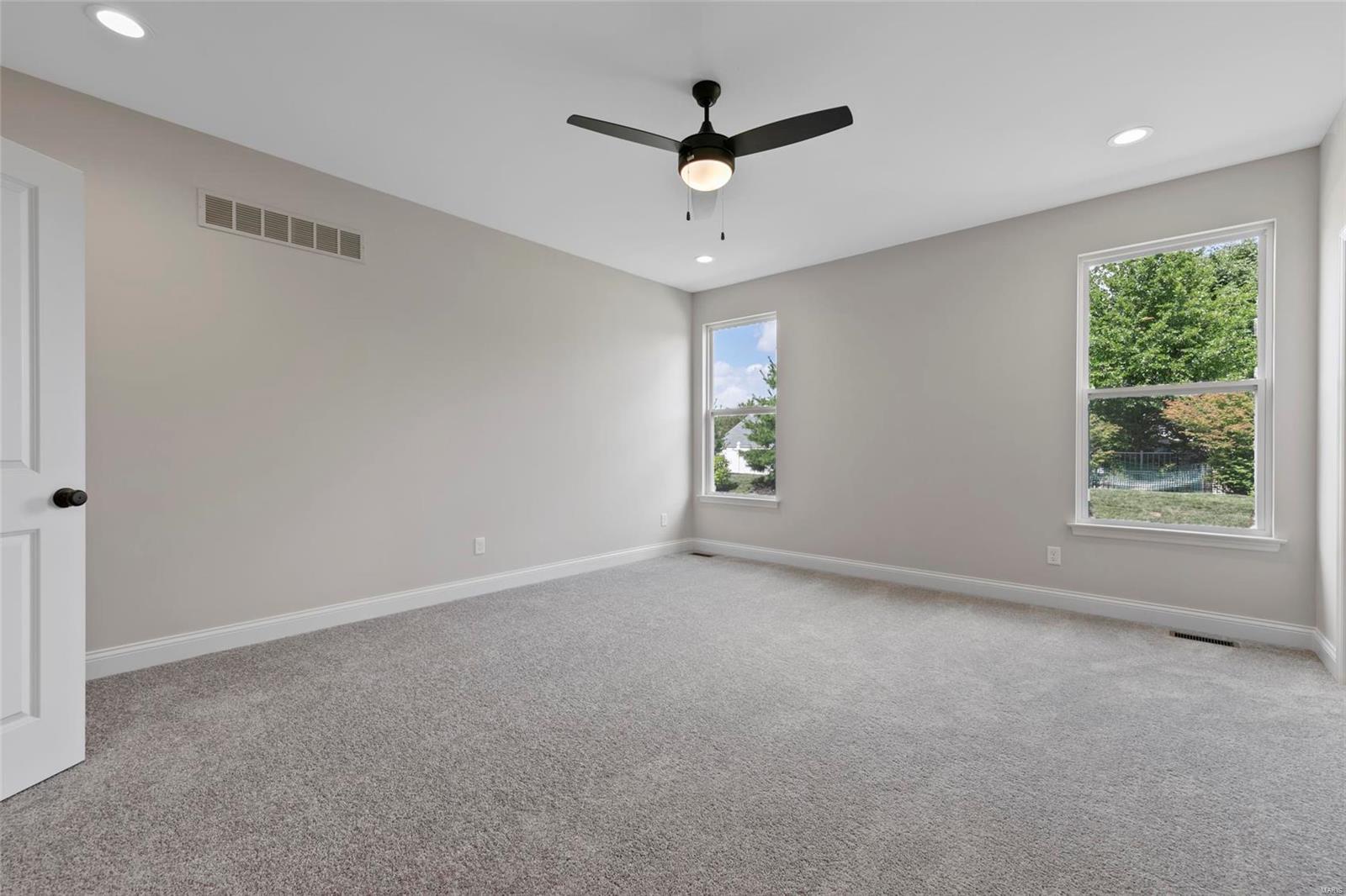 Muirfield Manor - Residential