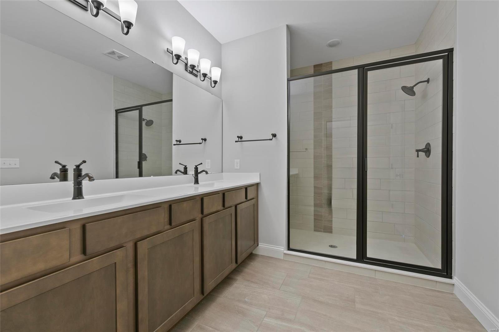 Muirfield Manor - Residential