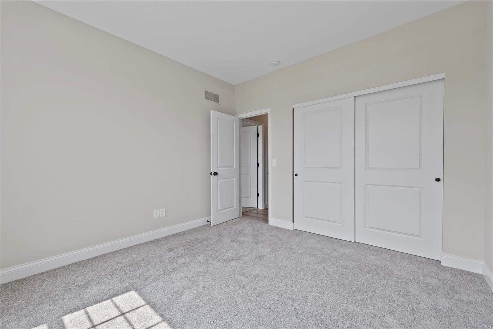 Muirfield Manor - Residential