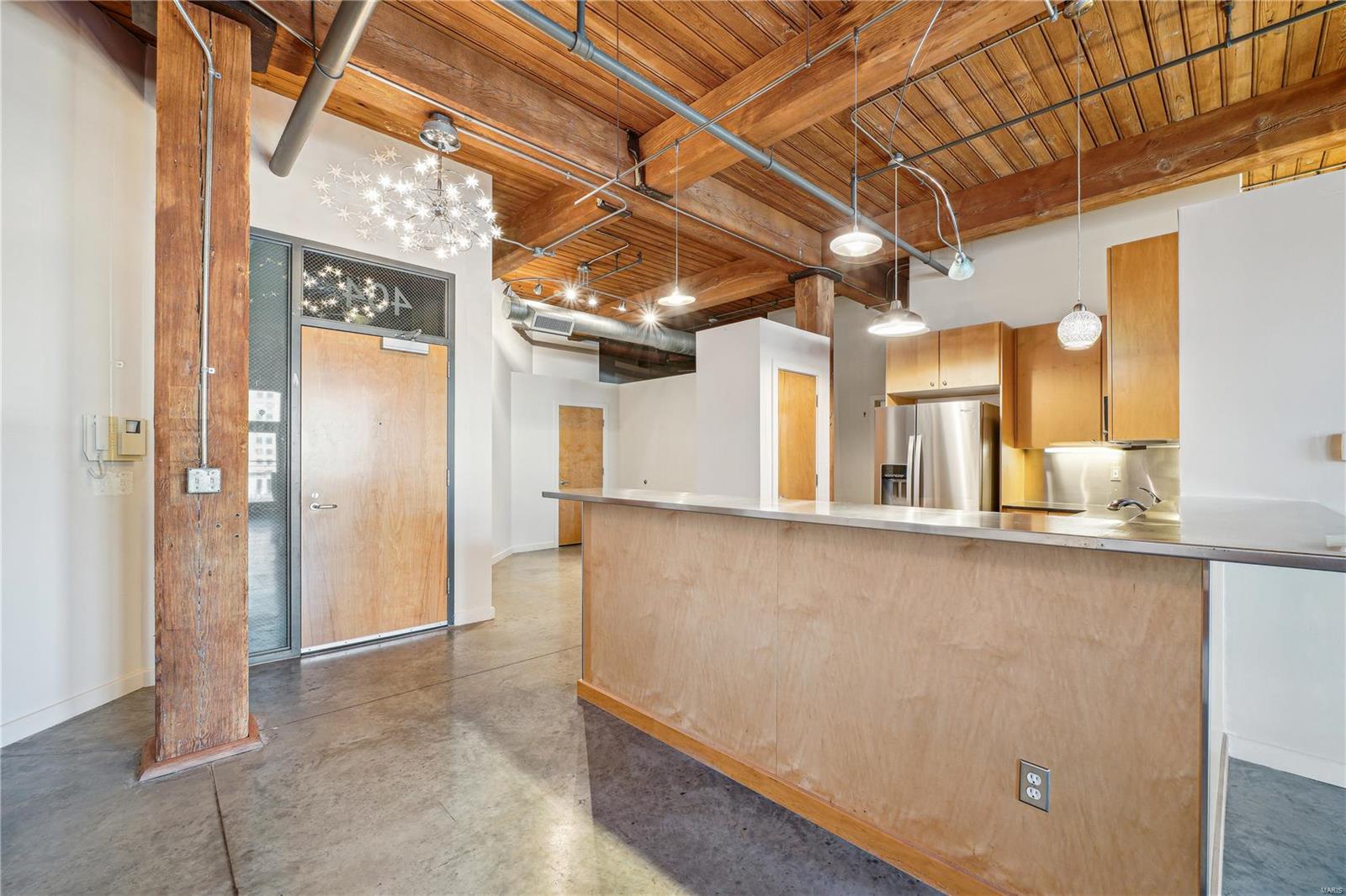 703 N 13th Street 404