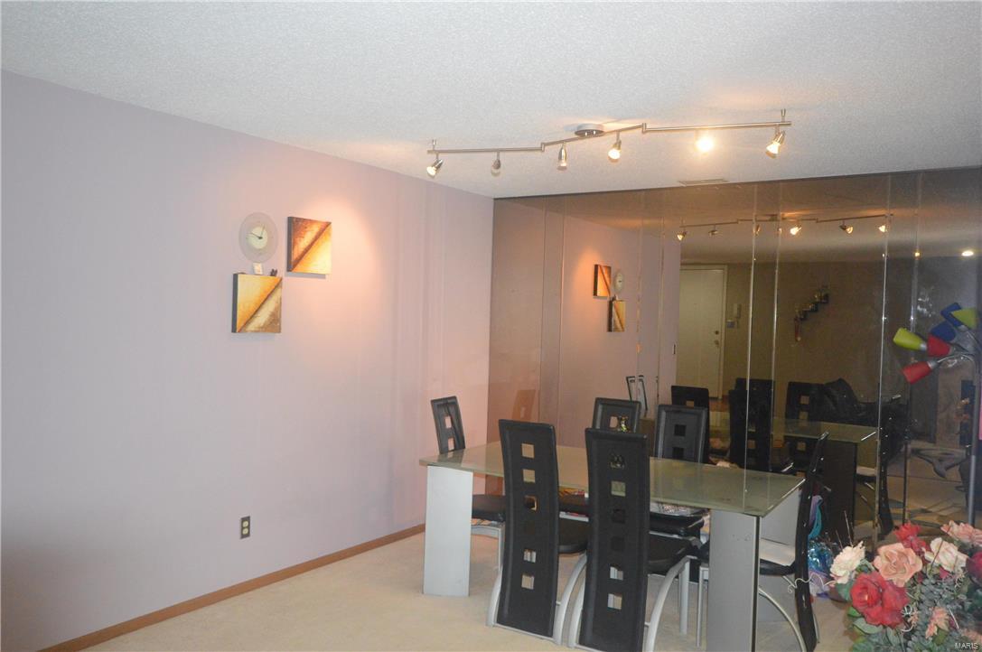 Royal Pines Condo 1 Second - Residential