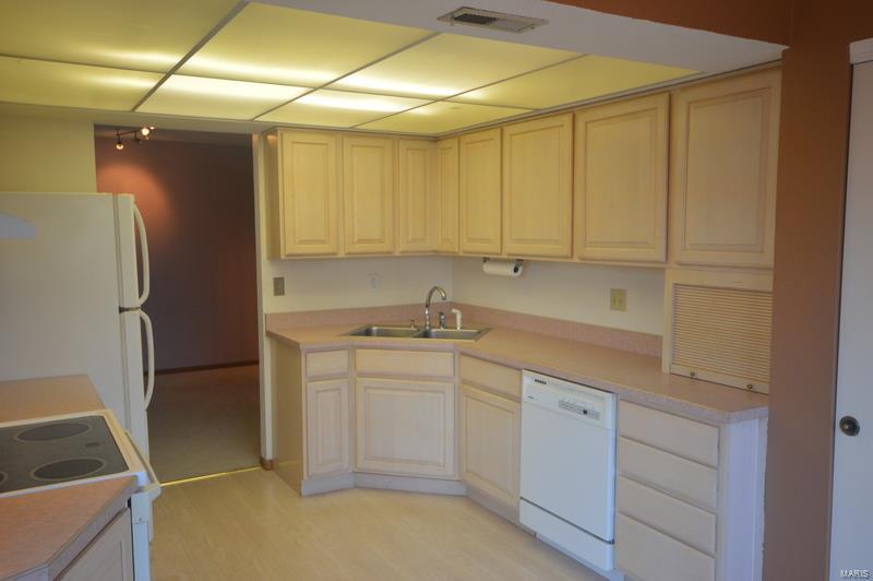 Royal Pines Condo 1 Second - Residential