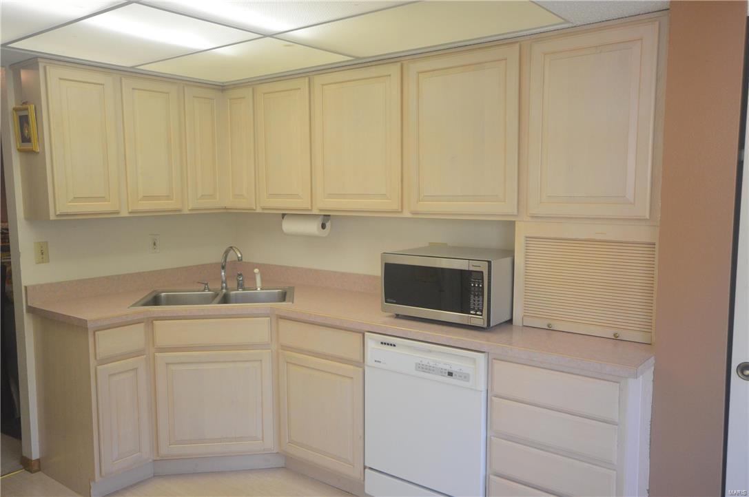 Royal Pines Condo 1 Second - Residential