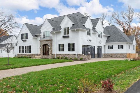 26 Woodcrest Drive Ladue MO 63124