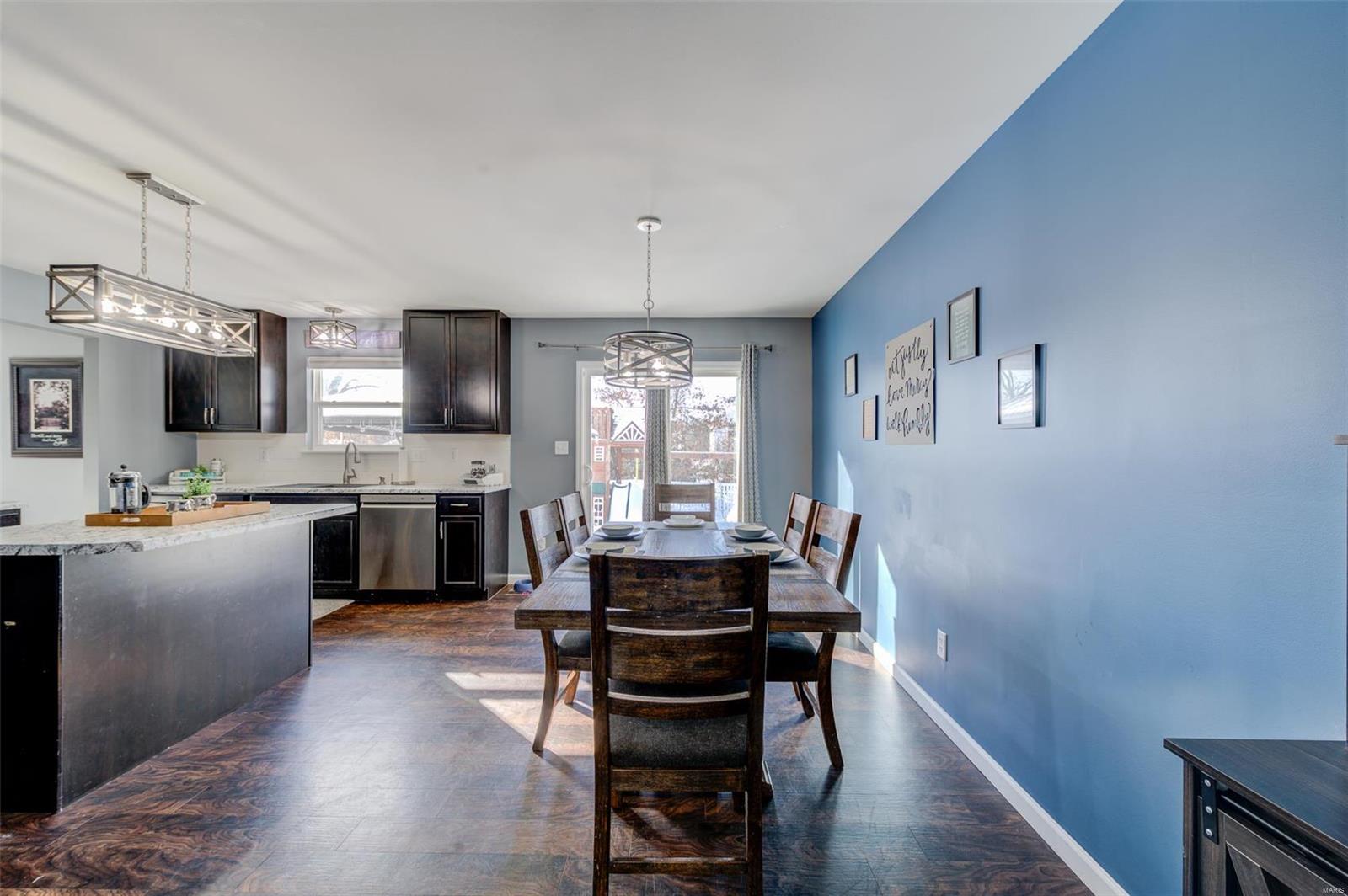 Wentzville, Missouri 63385, United States, 4 Bedrooms Bedrooms, ,4 BathroomsBathrooms,Residential,Pending,440