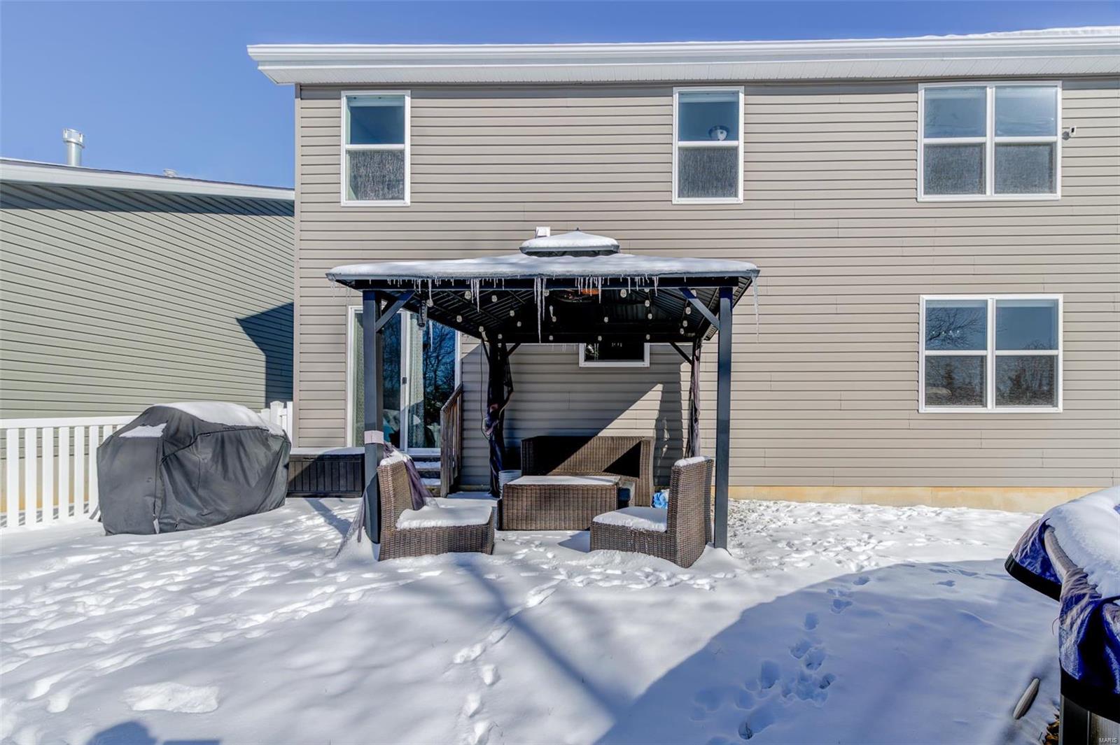 Wentzville, Missouri 63385, United States, 4 Bedrooms Bedrooms, ,4 BathroomsBathrooms,Residential,Pending,440