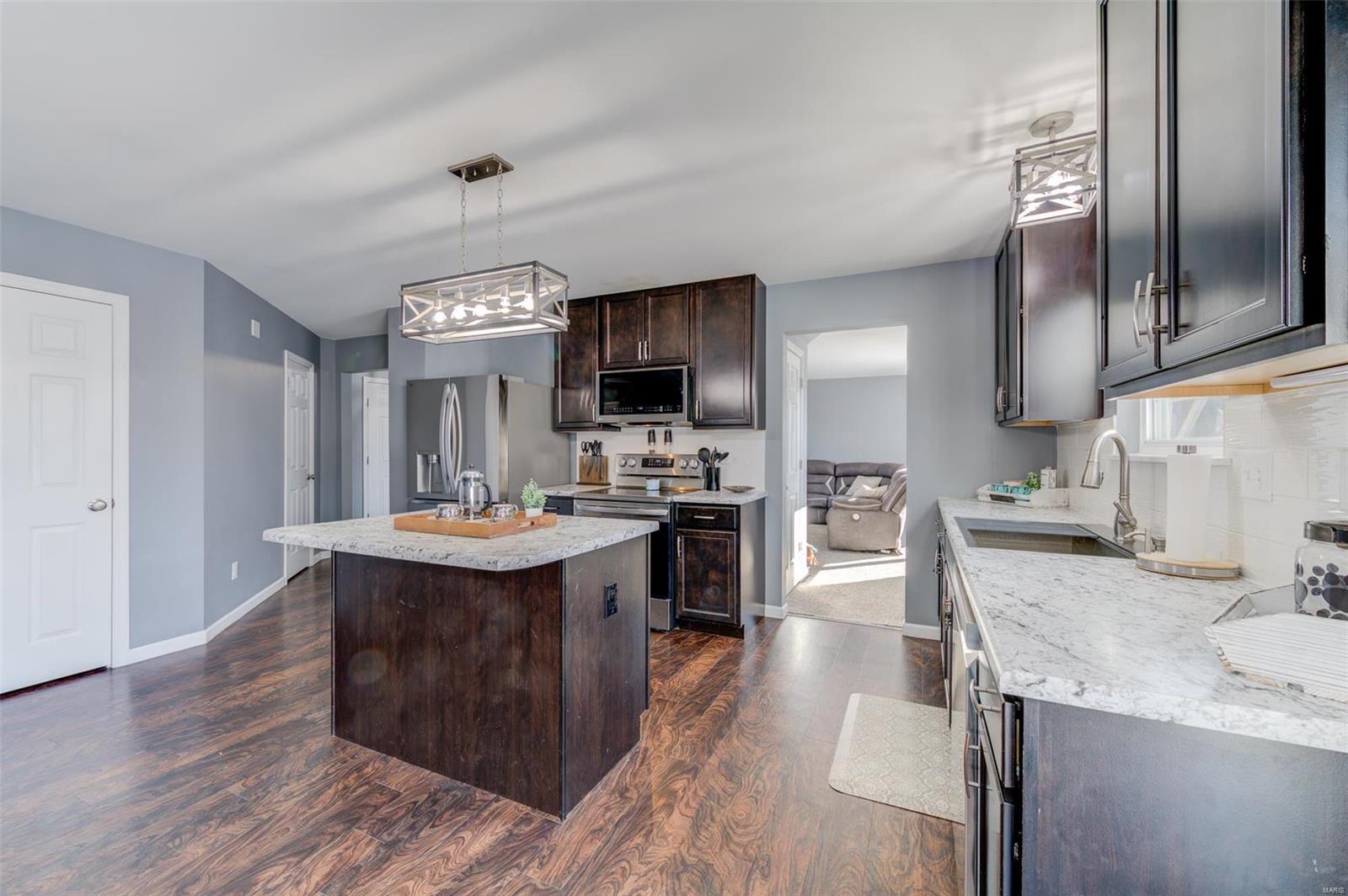 Wentzville, Missouri 63385, United States, 4 Bedrooms Bedrooms, ,4 BathroomsBathrooms,Residential,Pending,440