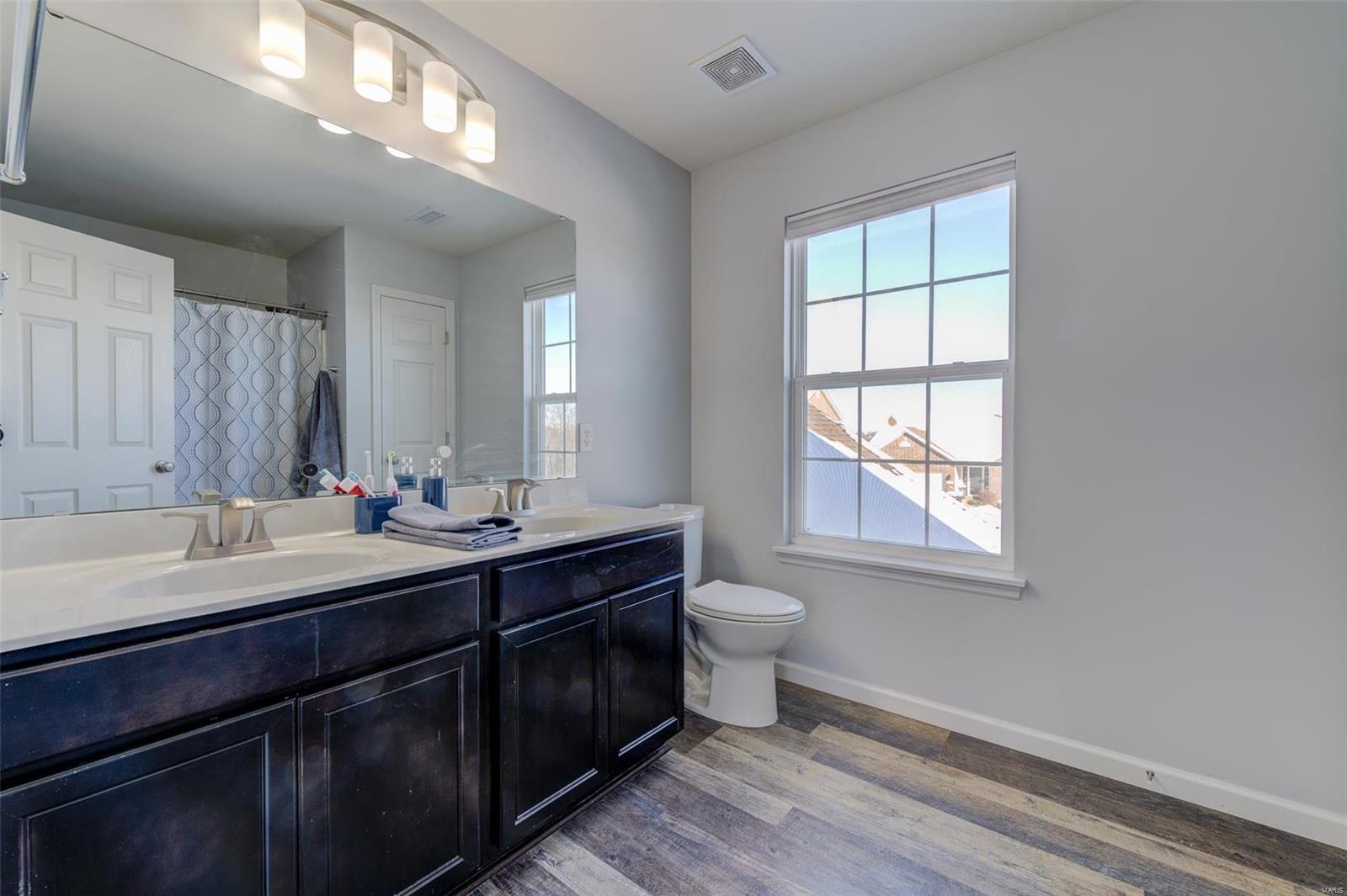 Wentzville, Missouri 63385, United States, 4 Bedrooms Bedrooms, ,4 BathroomsBathrooms,Residential,Pending,440