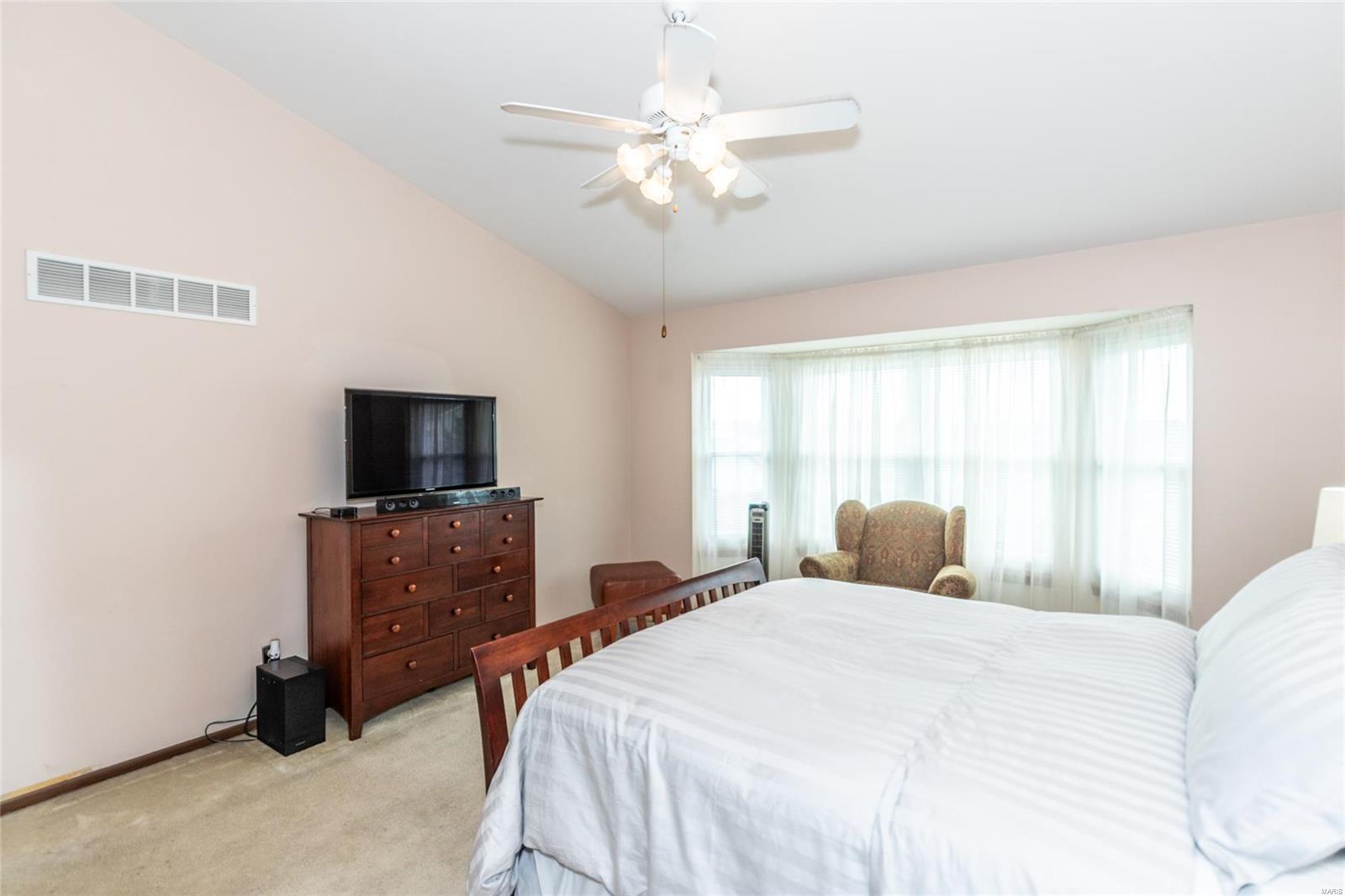 O'Fallon, Missouri 63368, United States, 3 Bedrooms Bedrooms, ,3 BathroomsBathrooms,Residential,Pending,128456