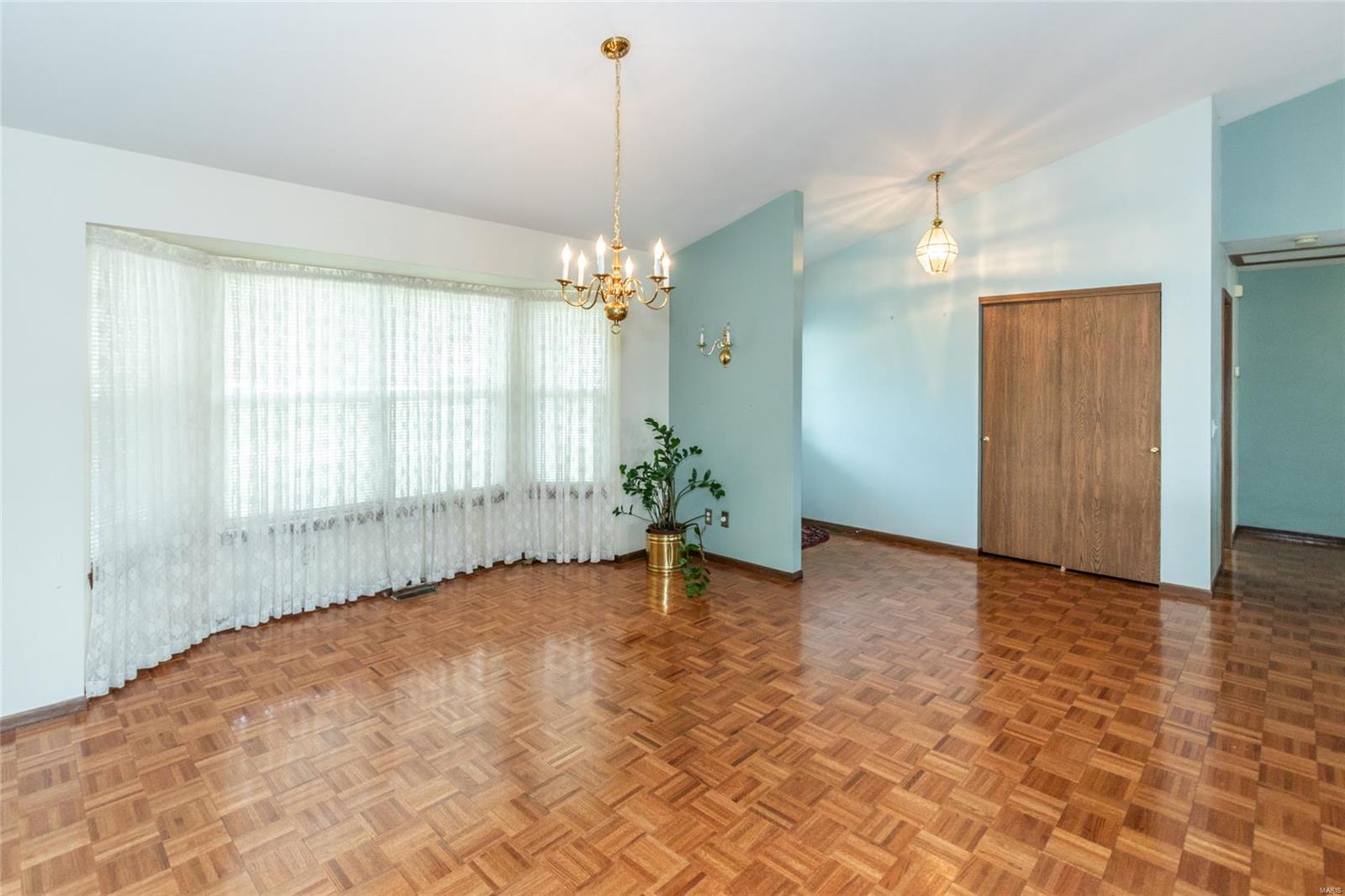 O'Fallon, Missouri 63368, United States, 3 Bedrooms Bedrooms, ,3 BathroomsBathrooms,Residential,Pending,128456