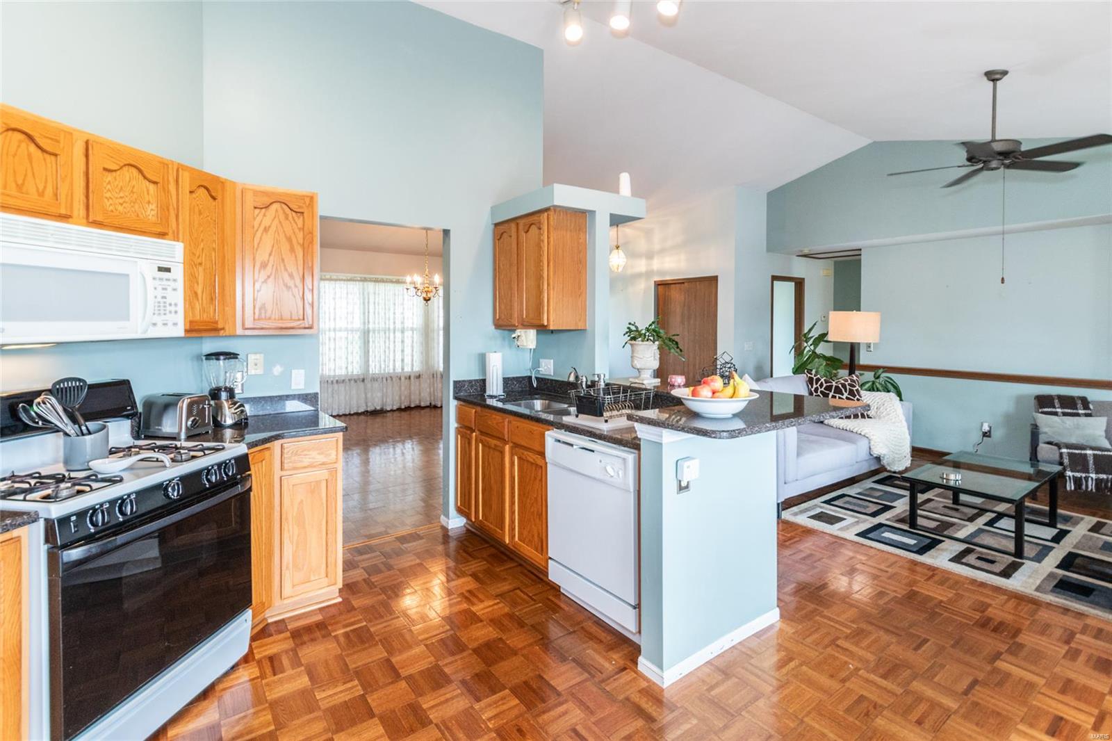 O'Fallon, Missouri 63368, United States, 3 Bedrooms Bedrooms, ,3 BathroomsBathrooms,Residential,Pending,128456