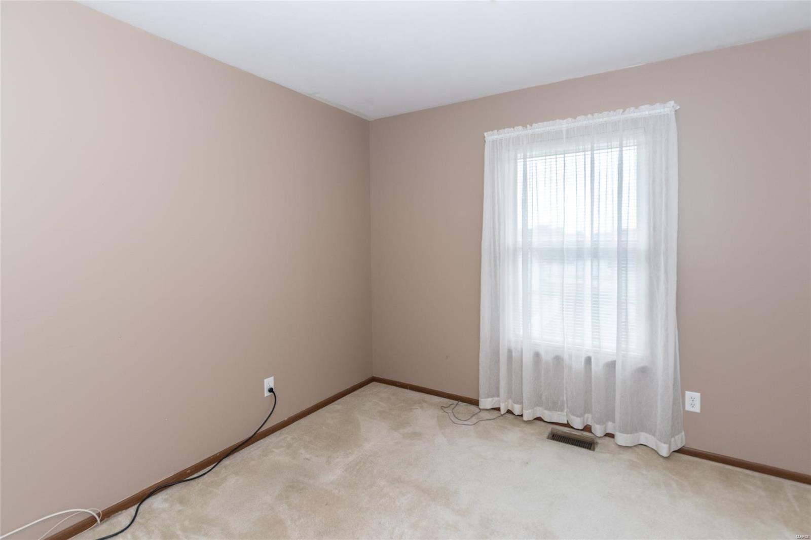 O'Fallon, Missouri 63368, United States, 3 Bedrooms Bedrooms, ,3 BathroomsBathrooms,Residential,Pending,128456