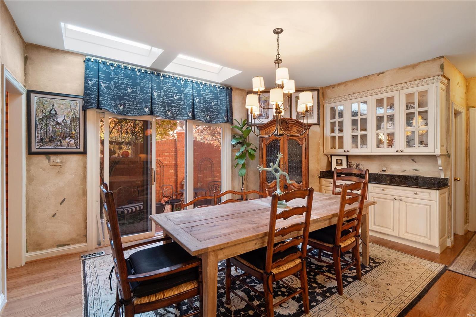 Carlyle Two Lt 16 & Common Ground - Residential