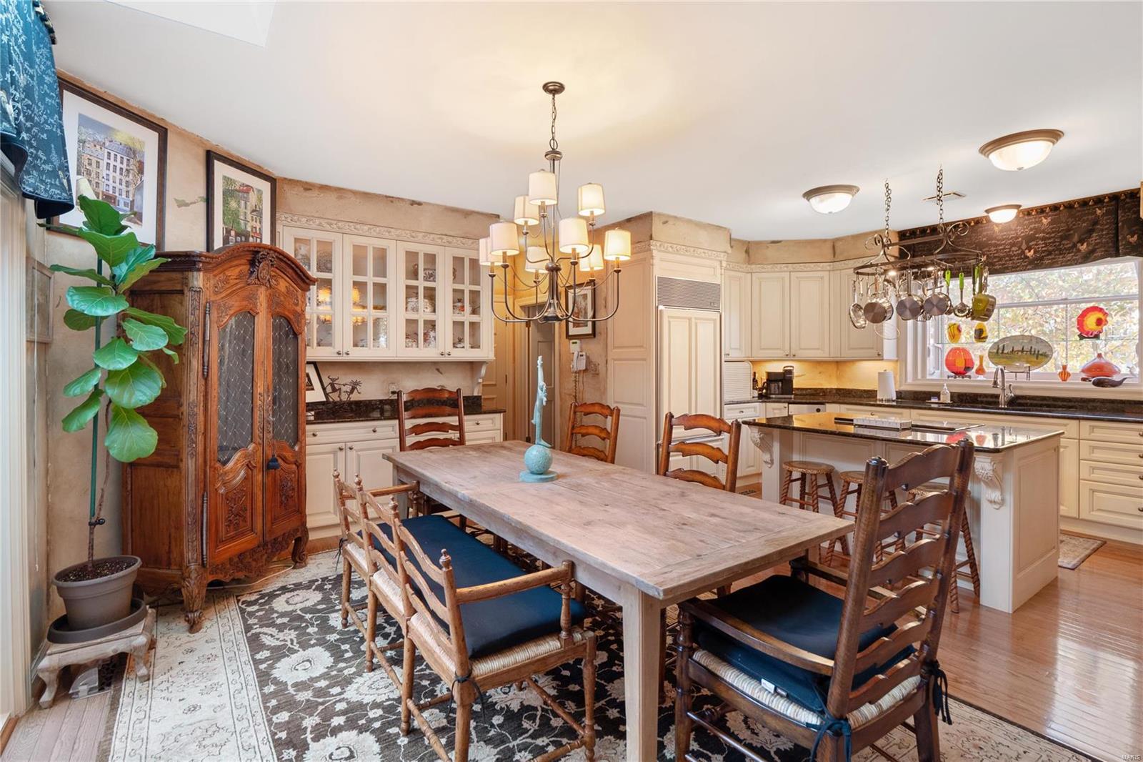 Carlyle Two Lt 16 & Common Ground - Residential