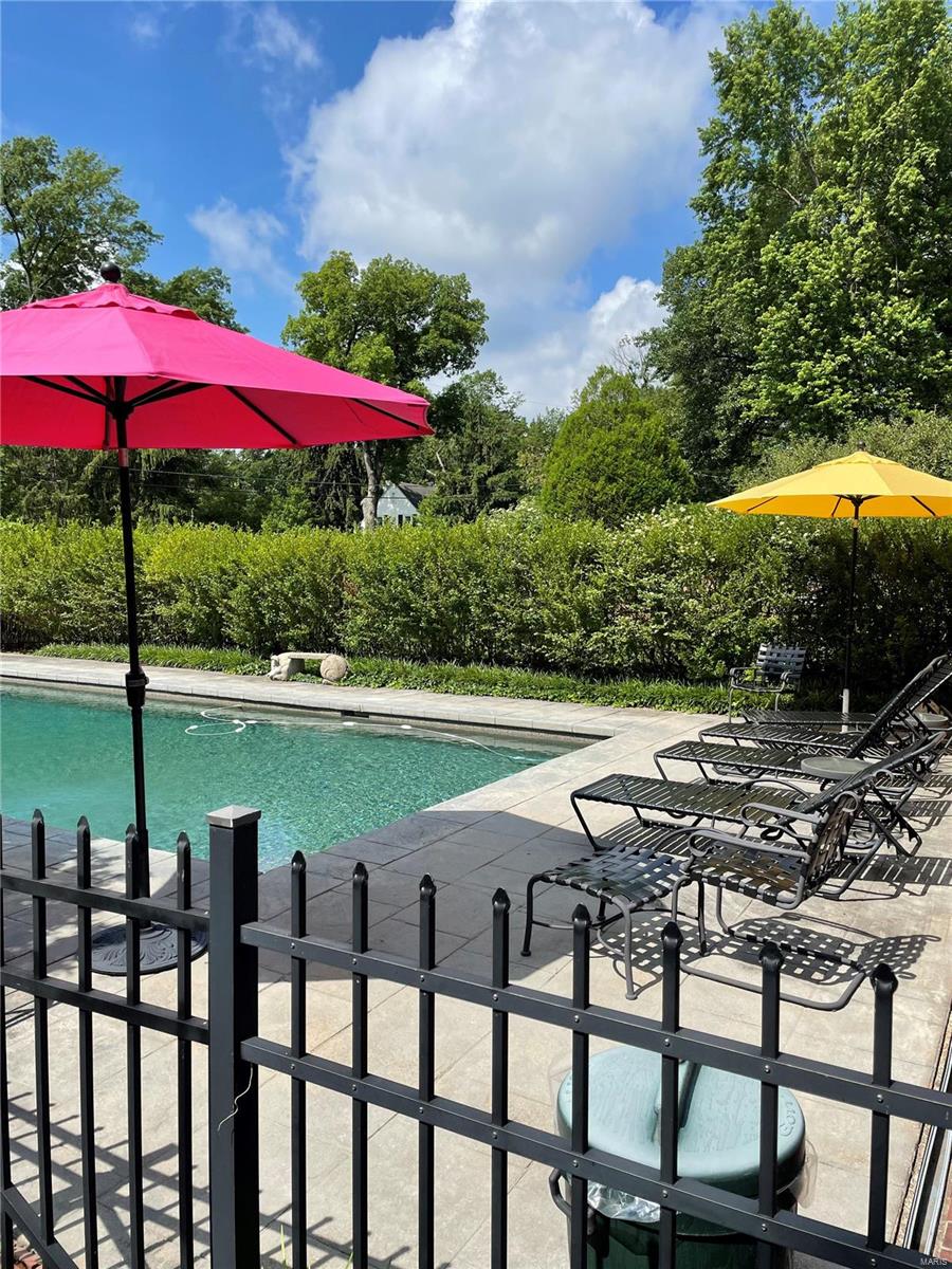 Loren Woods - Residential